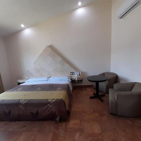 Hotel A'Ponte Merida Bagian luar foto